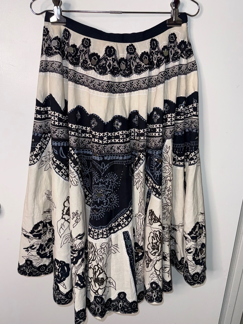 Roundy Bay Black & Cream Floral Boho Midi Flowy Skirt Mirror Sequin Detail